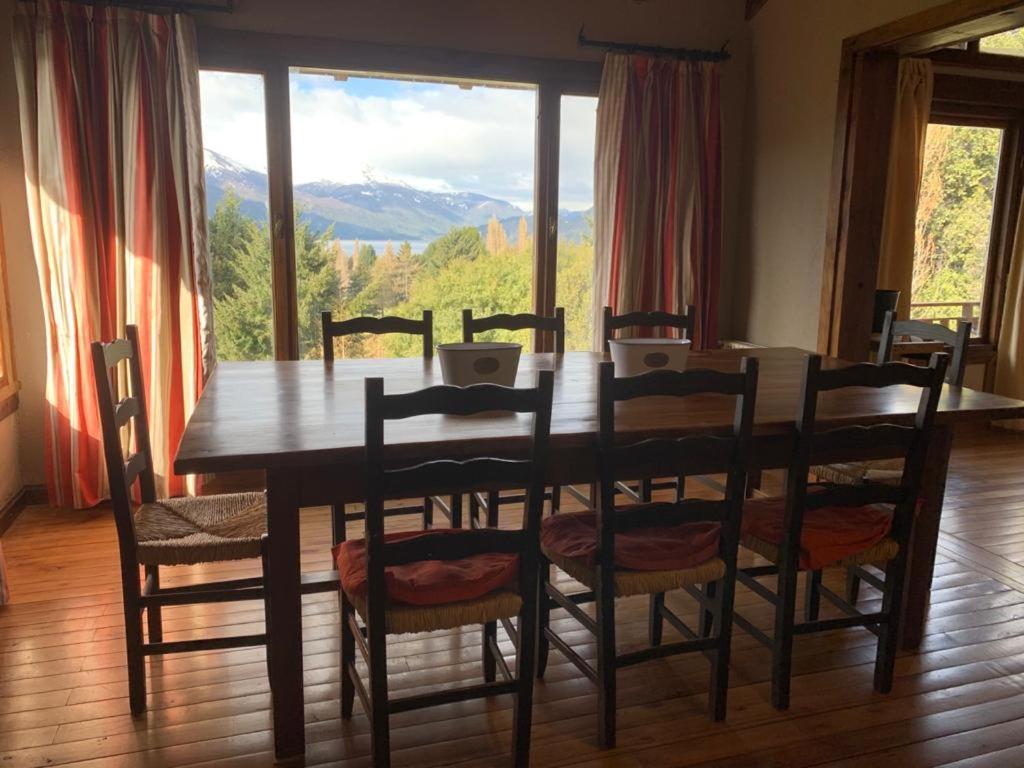 Arelauquen Bungalows & Suites ซานคาร์ลอส เด บาริโลเช ภายนอก รูปภาพ