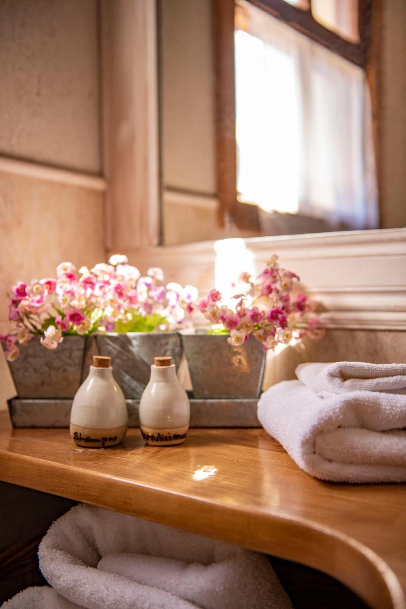 Arelauquen Bungalows & Suites ซานคาร์ลอส เด บาริโลเช ภายนอก รูปภาพ