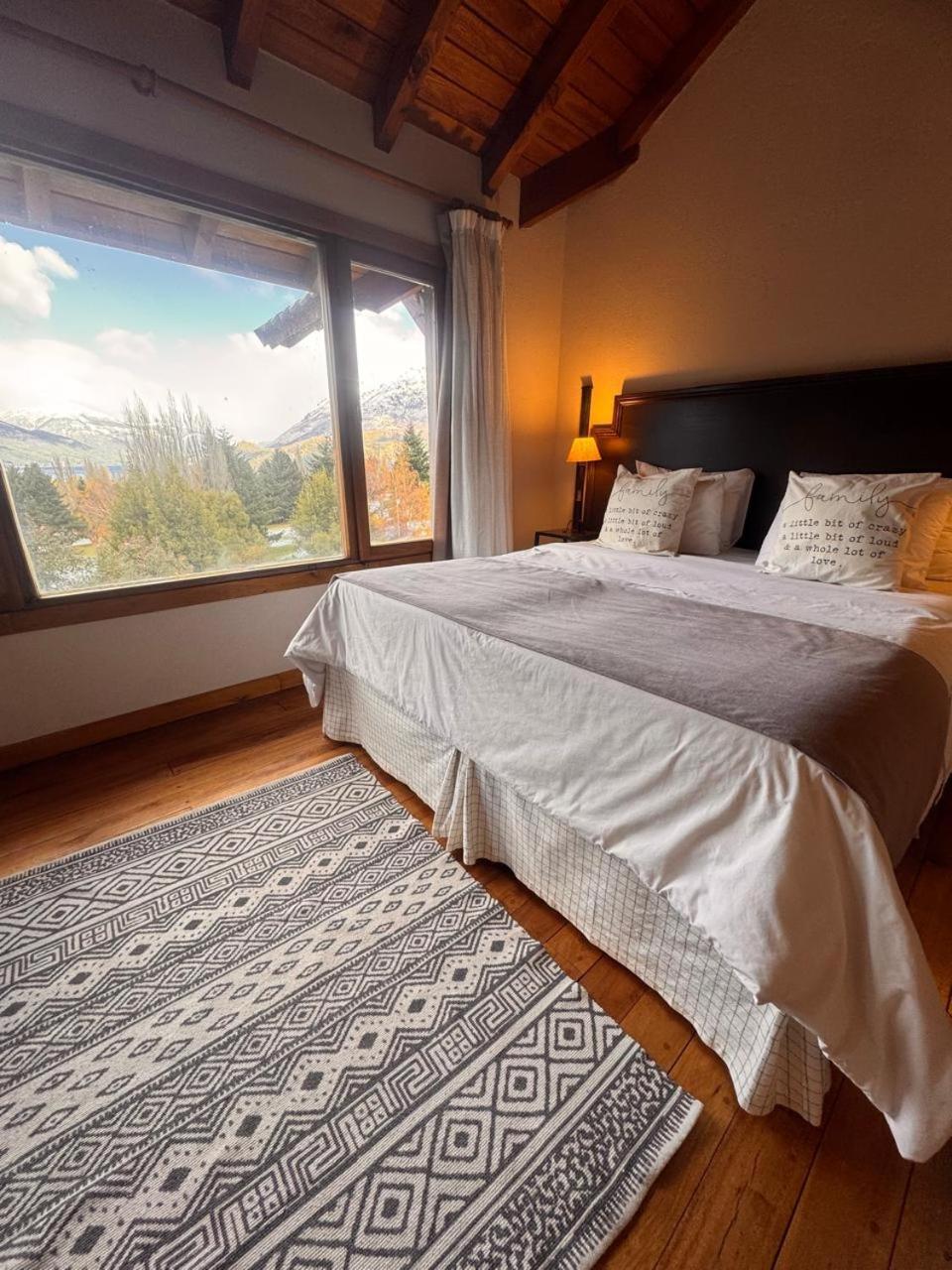 Arelauquen Bungalows & Suites ซานคาร์ลอส เด บาริโลเช ภายนอก รูปภาพ