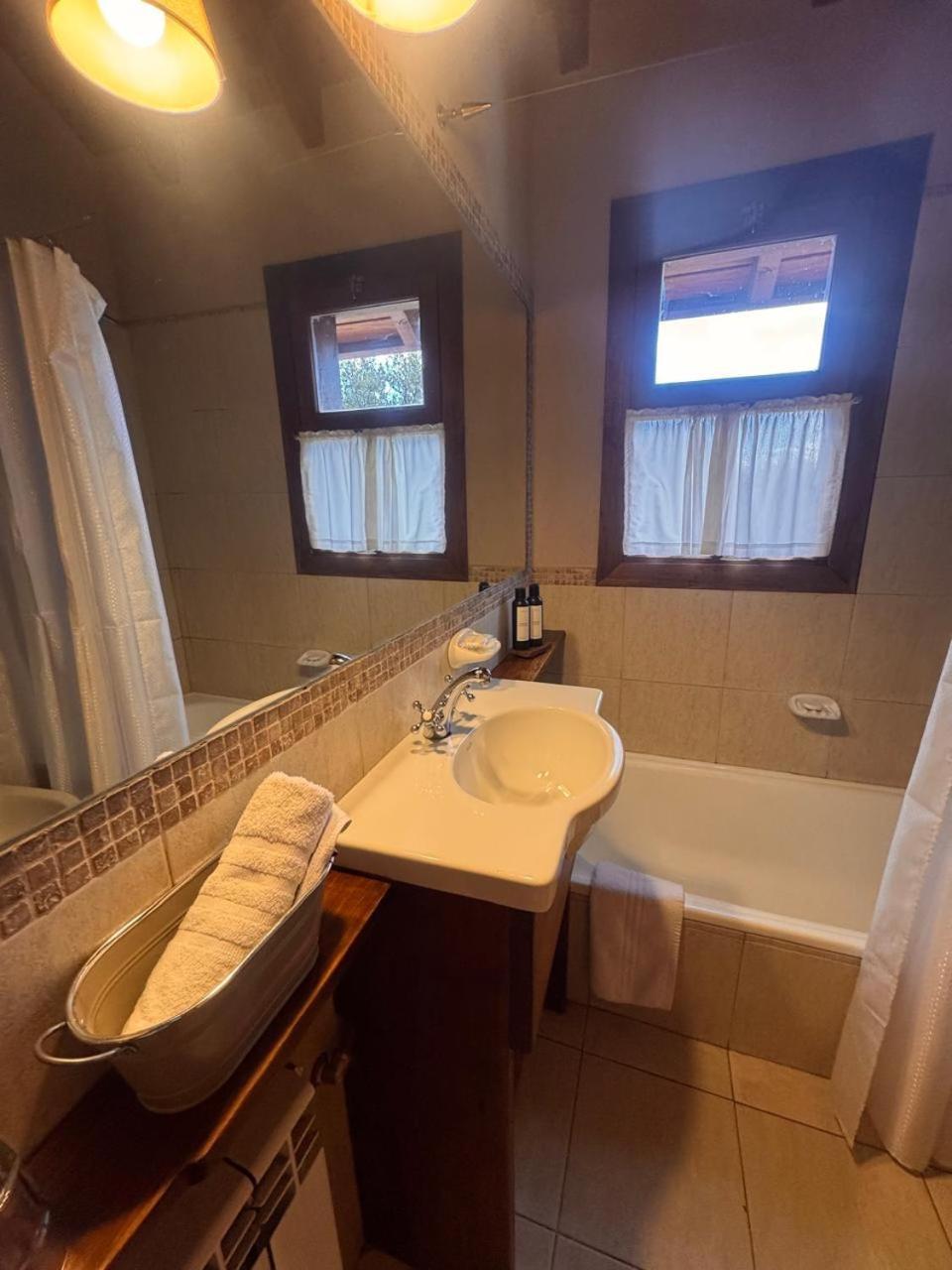 Arelauquen Bungalows & Suites ซานคาร์ลอส เด บาริโลเช ภายนอก รูปภาพ