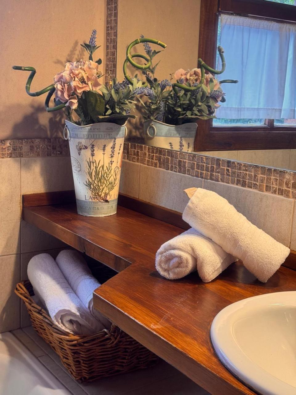 Arelauquen Bungalows & Suites ซานคาร์ลอส เด บาริโลเช ภายนอก รูปภาพ